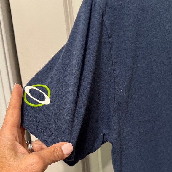 Oakley Blue and Green Short Sleeve Tee - Picture 5 of 5